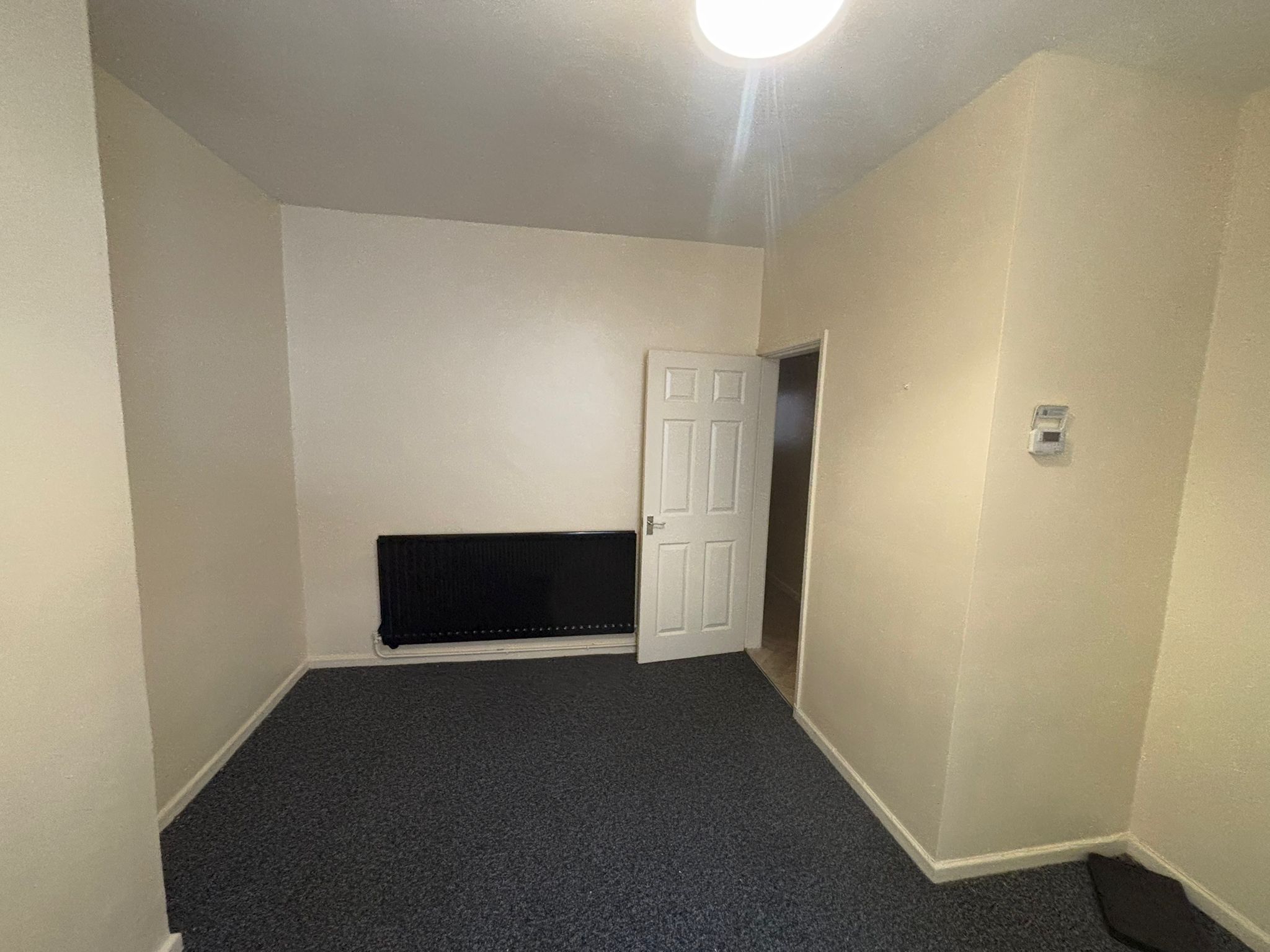 Red Lane, Paradise Image2