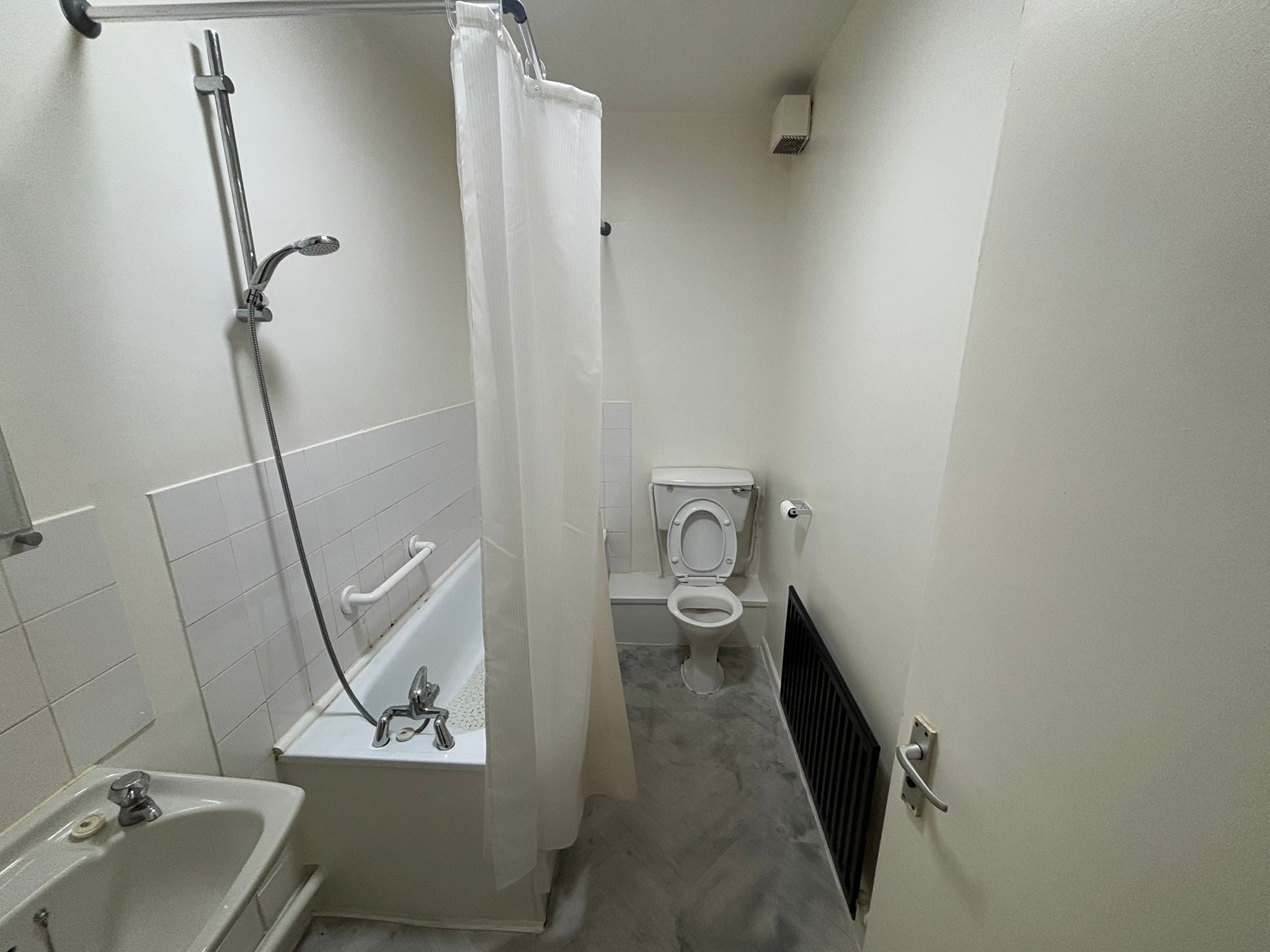 Red Lane, Paradise Image9