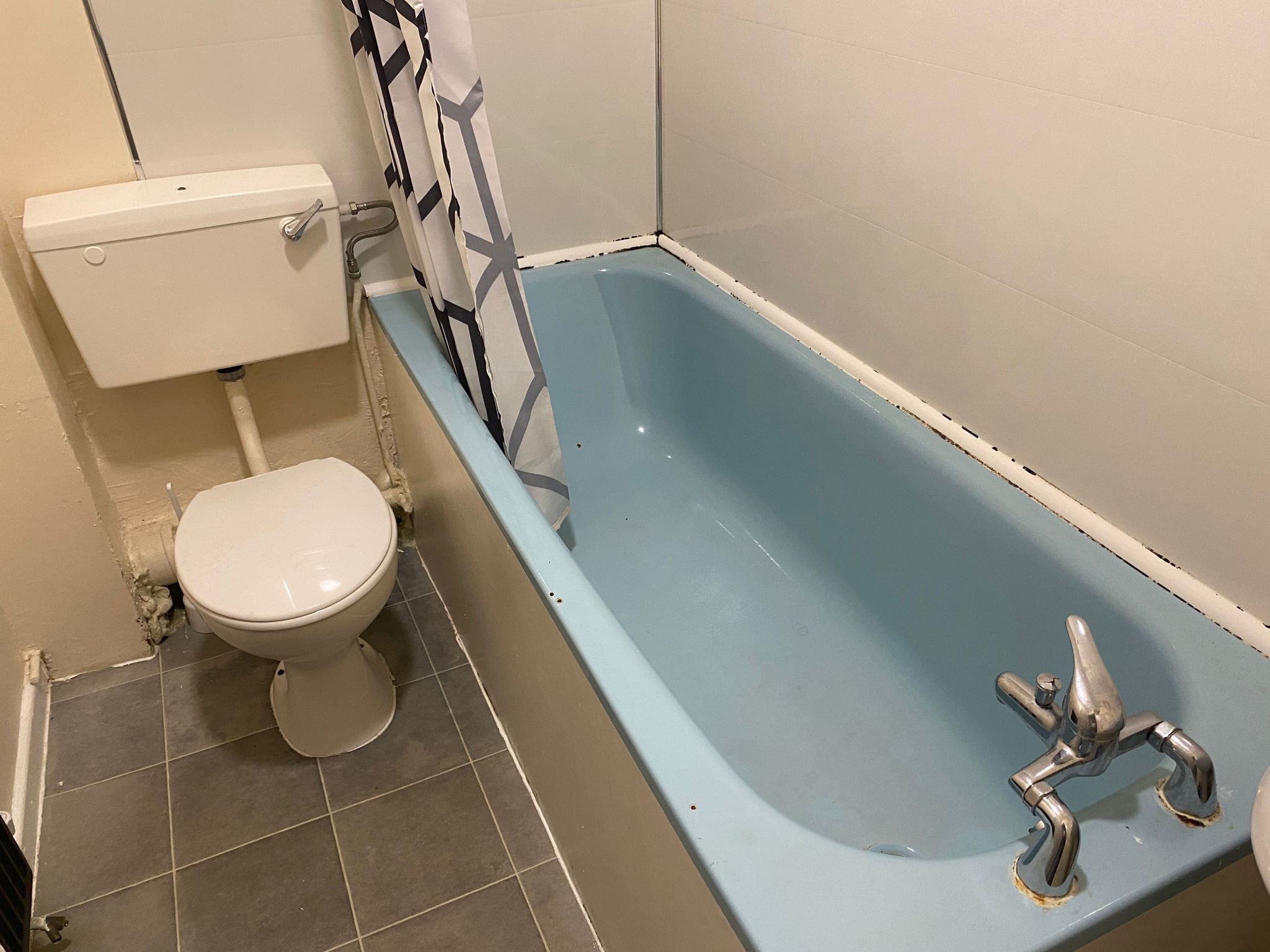 Red Lane, Paradise Image5