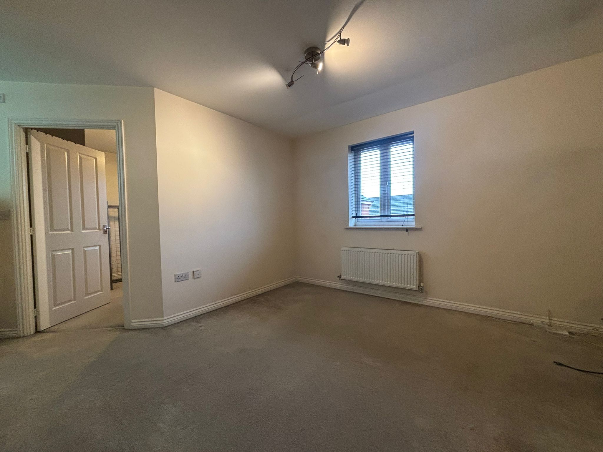 Gibraltar Close, Lower Stoke Image3