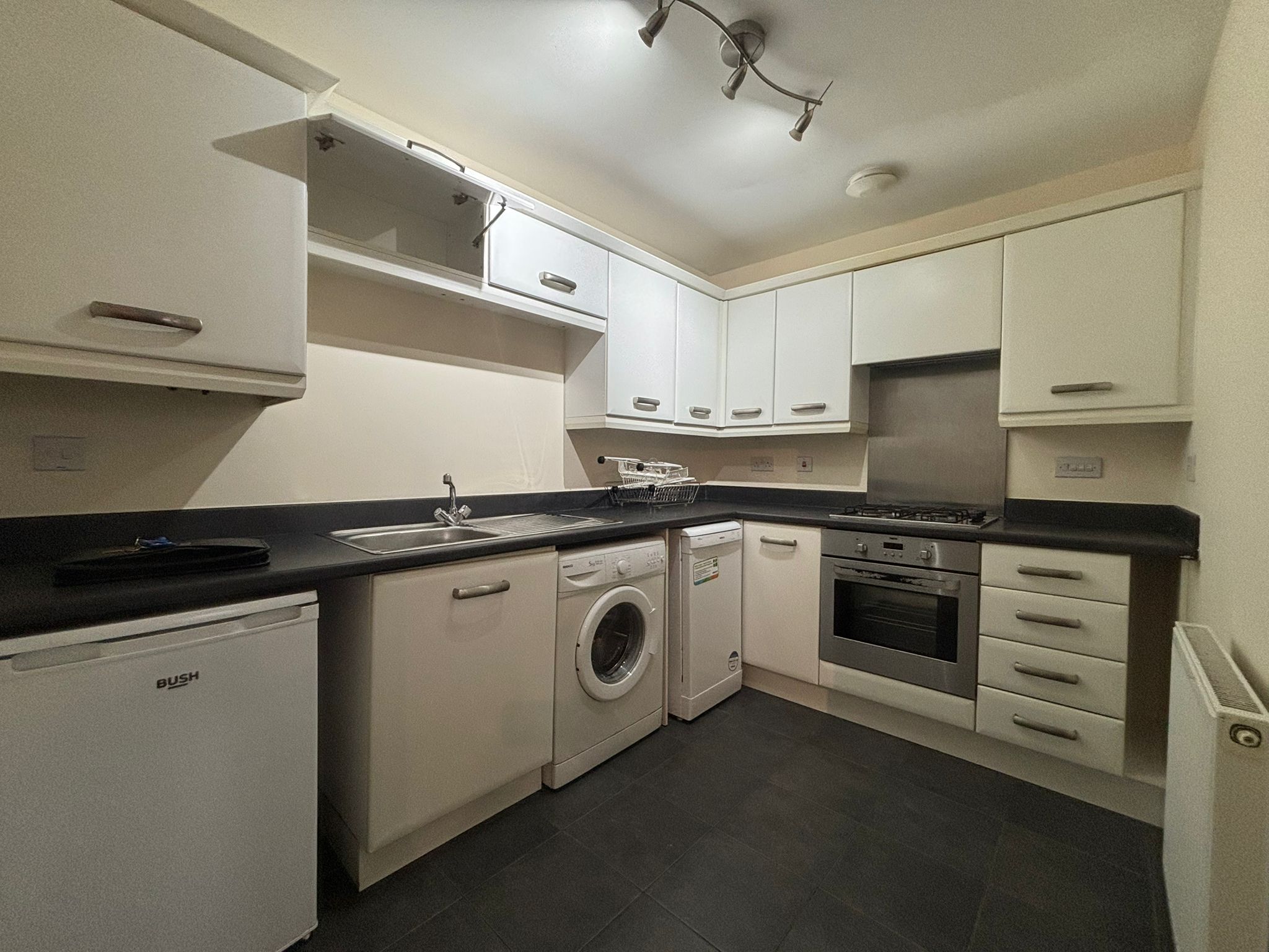 Gibraltar Close, Lower Stoke Image5