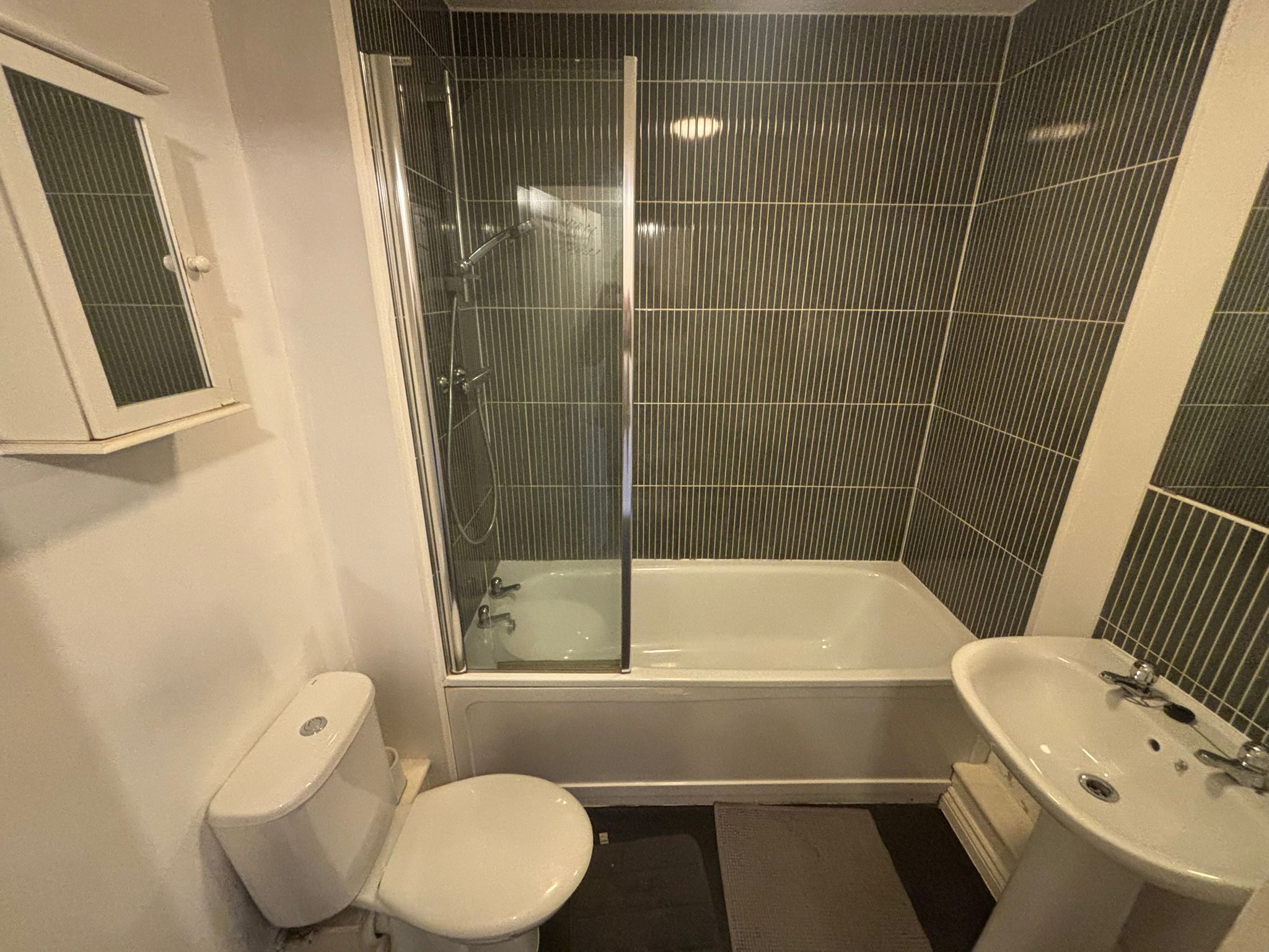 Gibraltar Close, Lower Stoke Image6