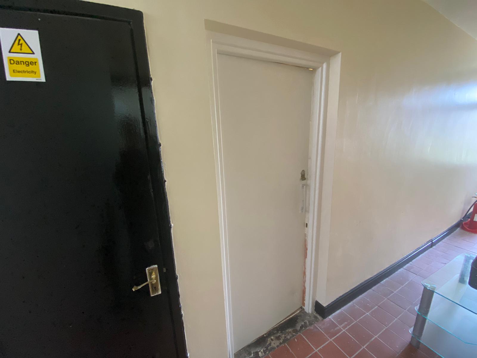 Red Lane, Paradise Image1