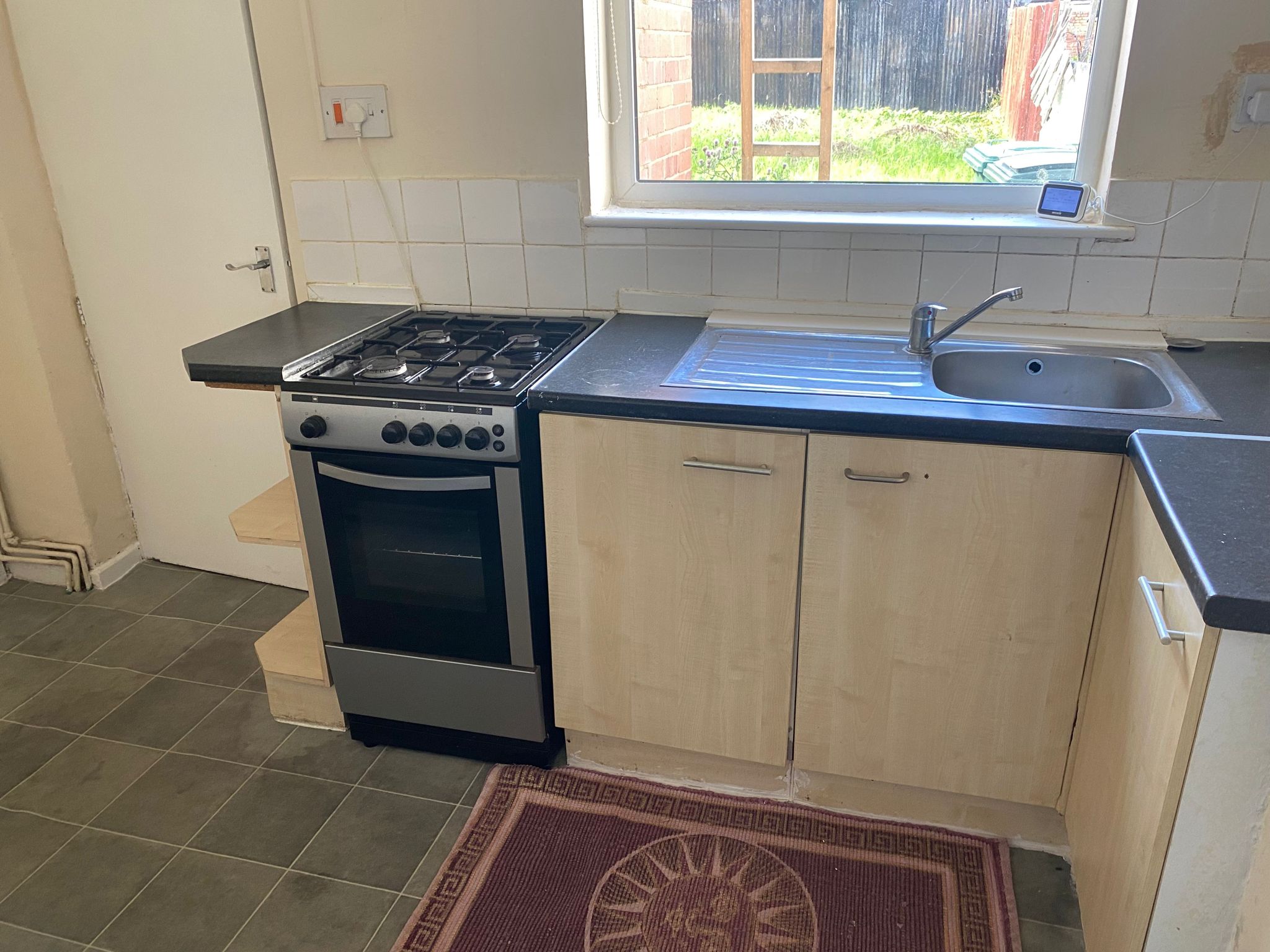 Red Lane, Paradise Image3