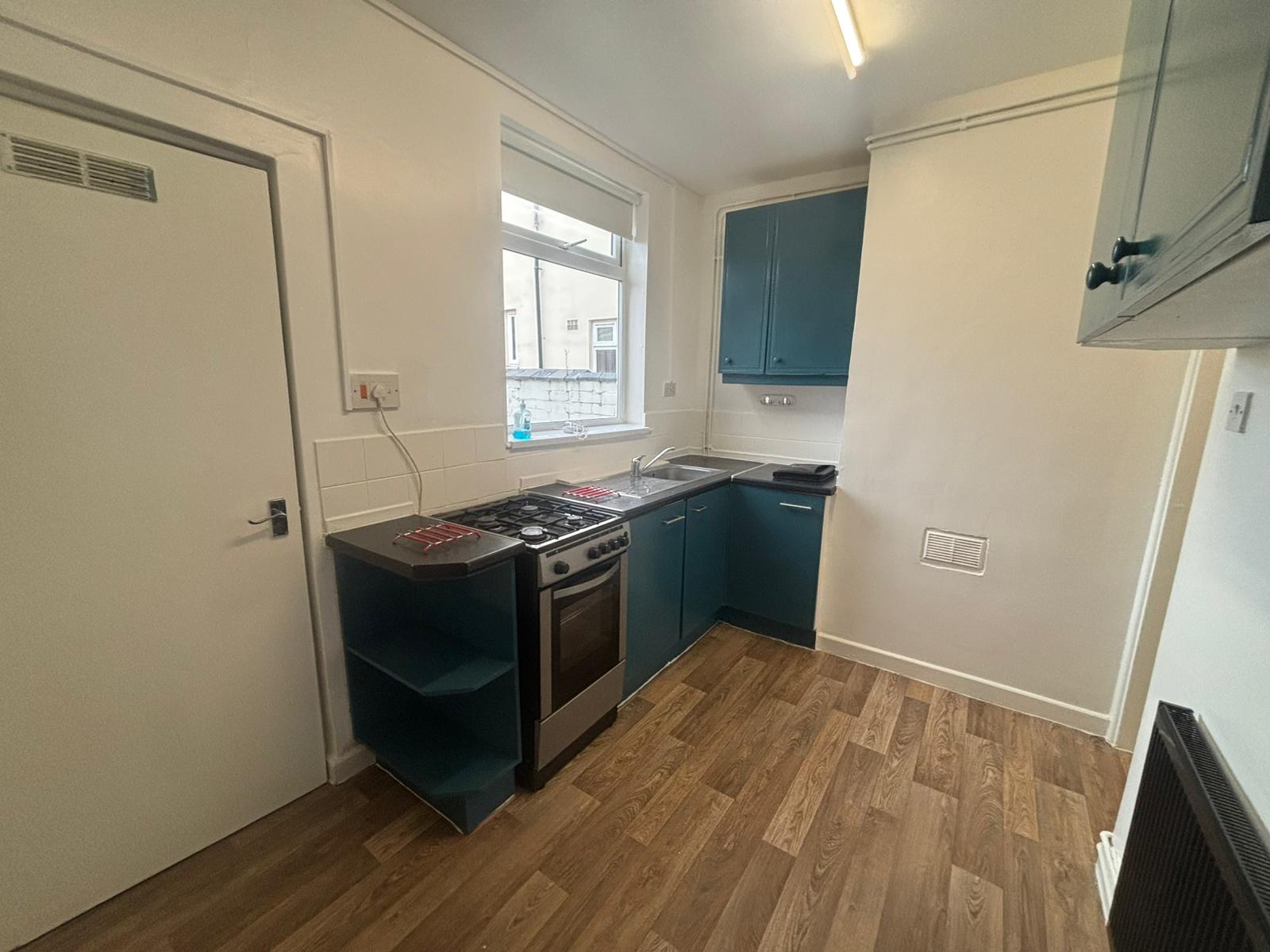 Red Lane, Paradise Image1