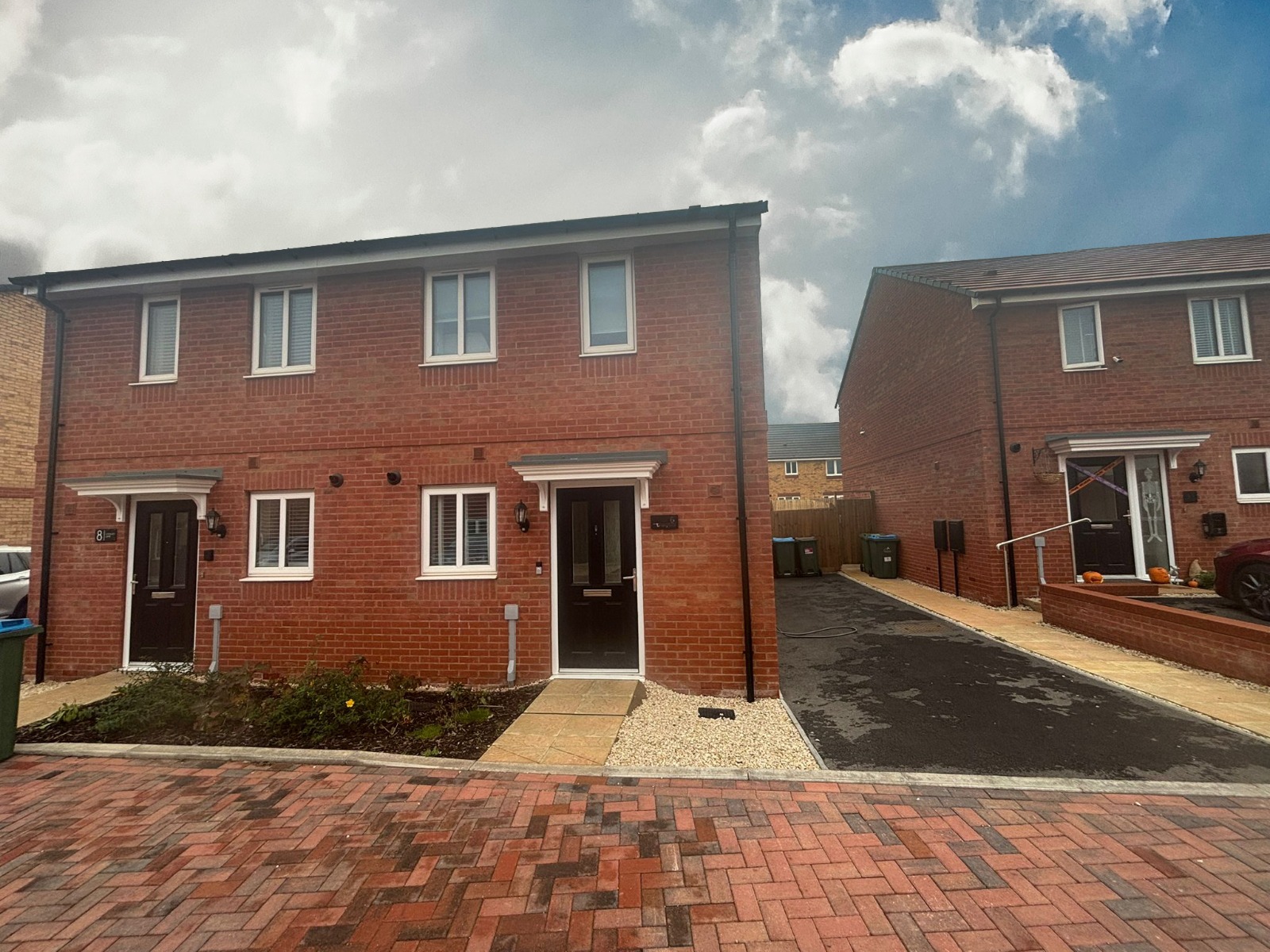 Loosely Lane, Holbrooks Image1