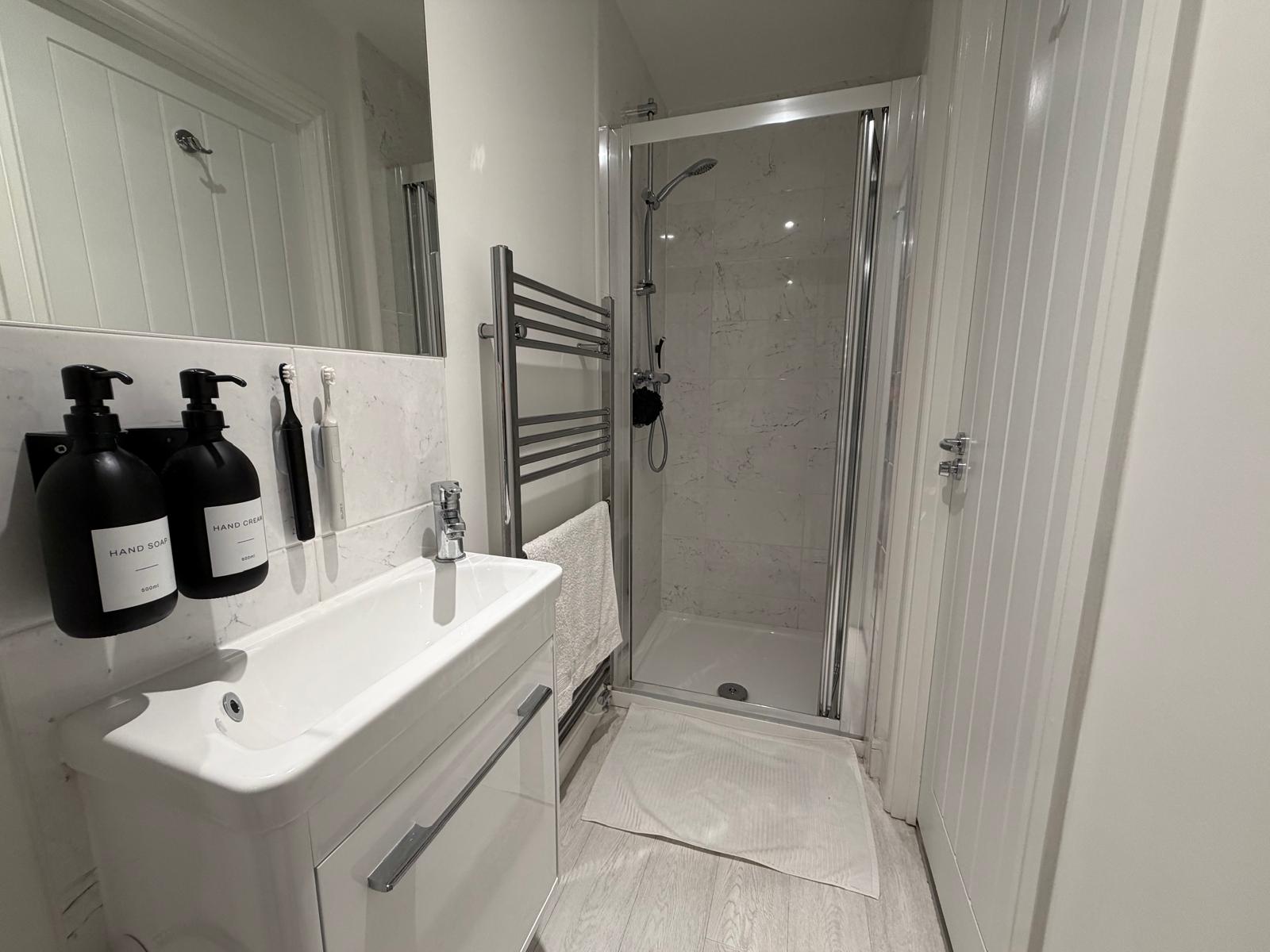 Loosely Lane, Holbrooks Image18