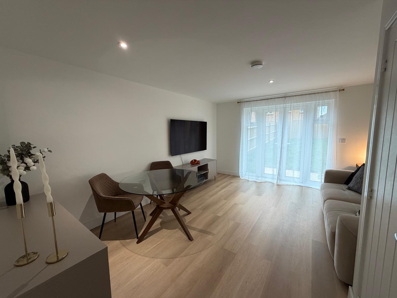 Loosely Lane, Holbrooks Image3