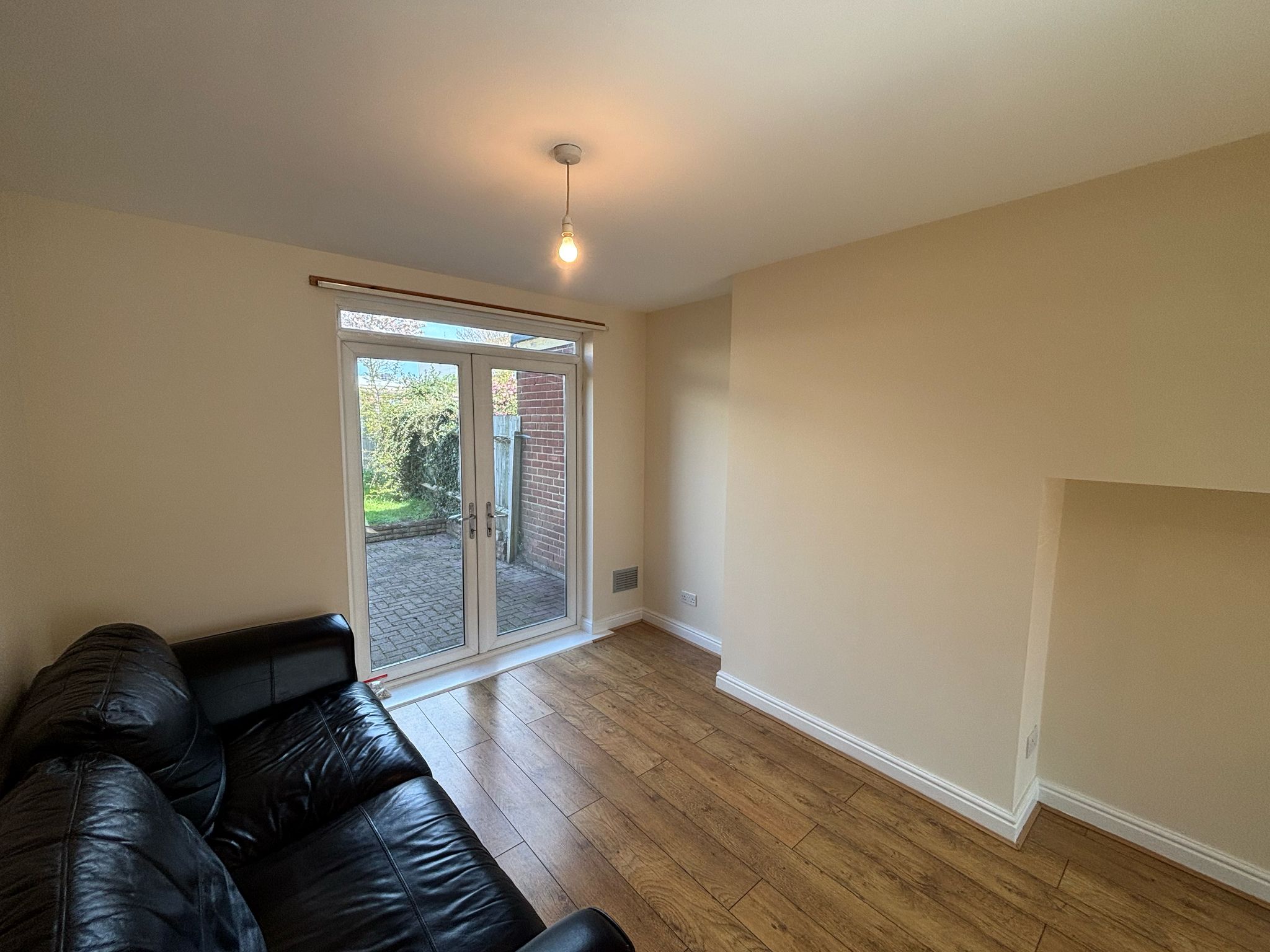 Torrington Avenue, Tile Hill Image4