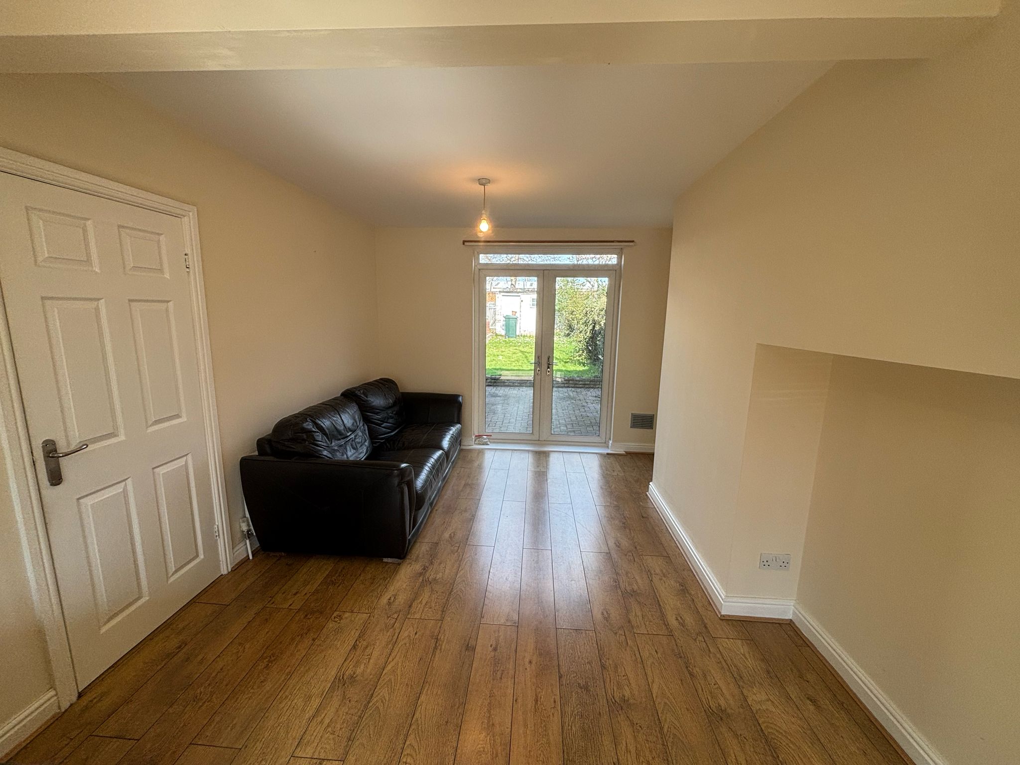 Torrington Avenue, Tile Hill Image5