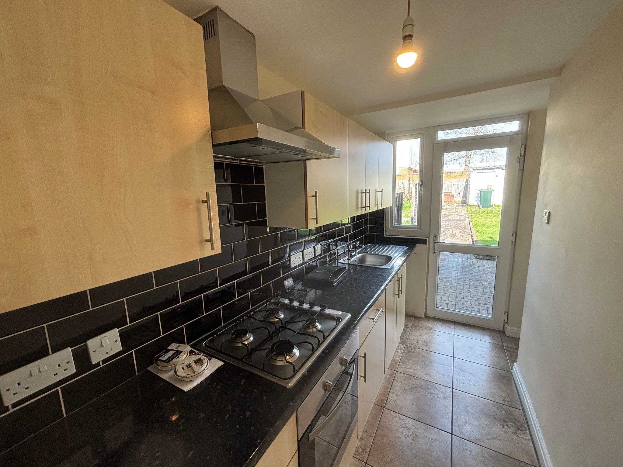 Torrington Avenue, Tile Hill Image6