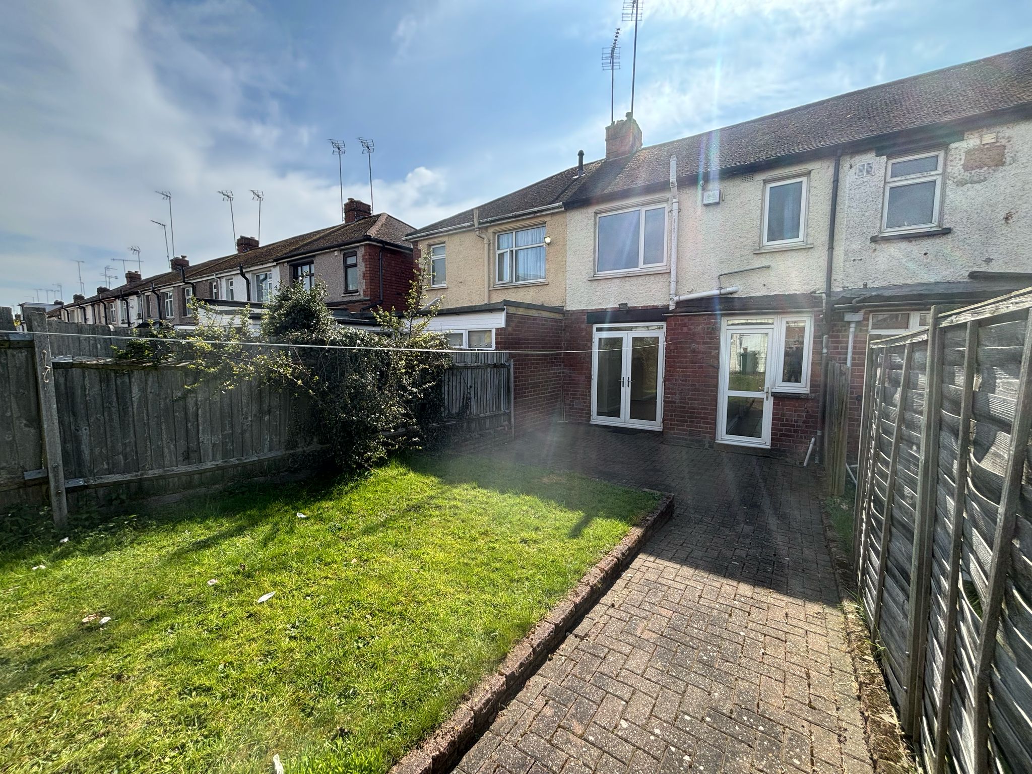 Torrington Avenue, Tile Hill Image15
