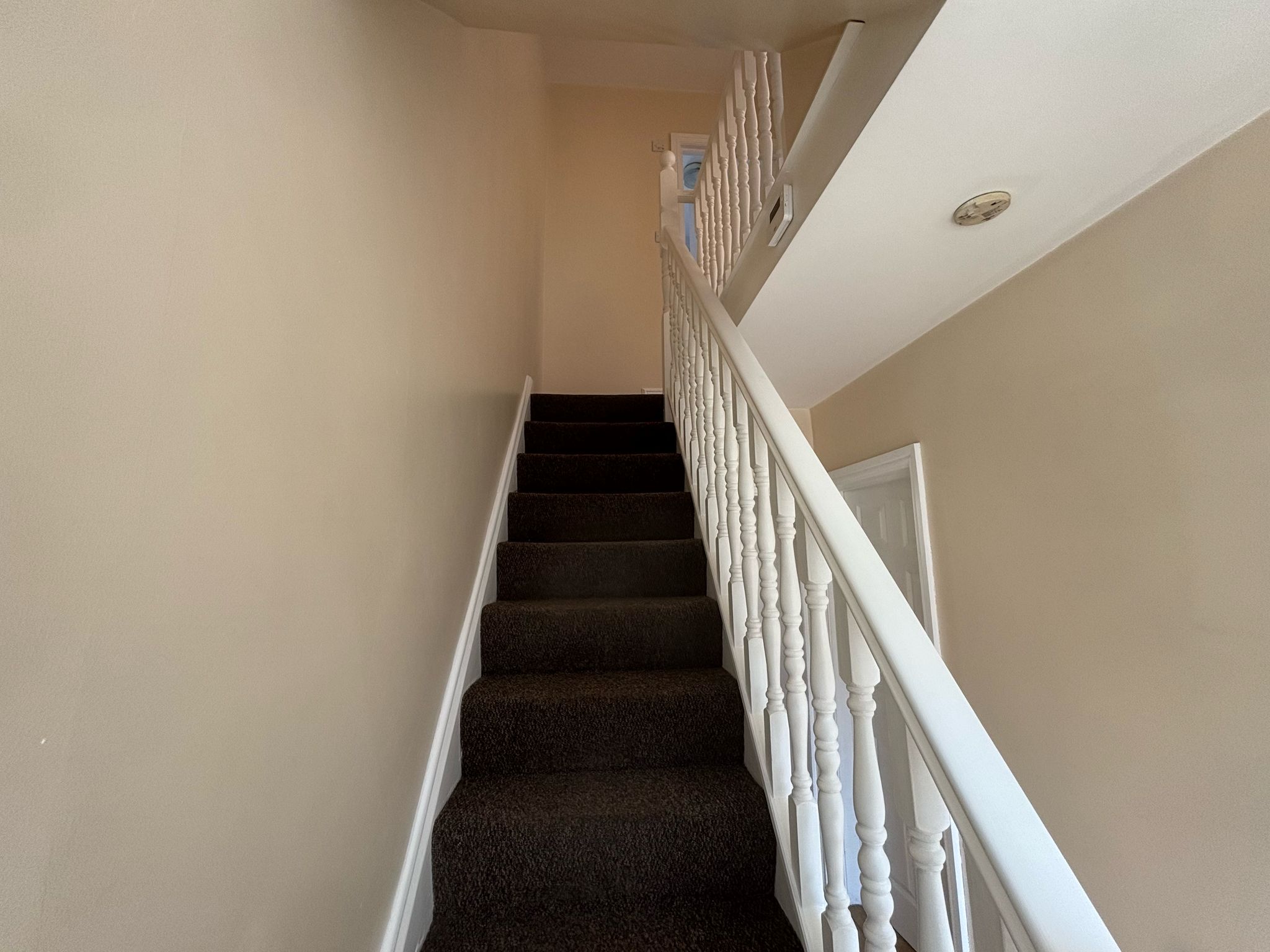 Torrington Avenue, Tile Hill Image8