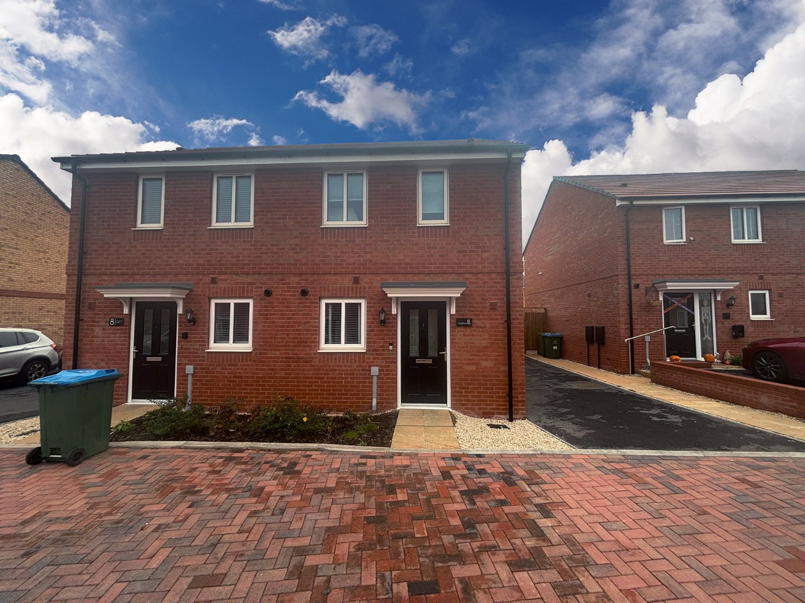 Loosely Lane, Holbrooks Image1