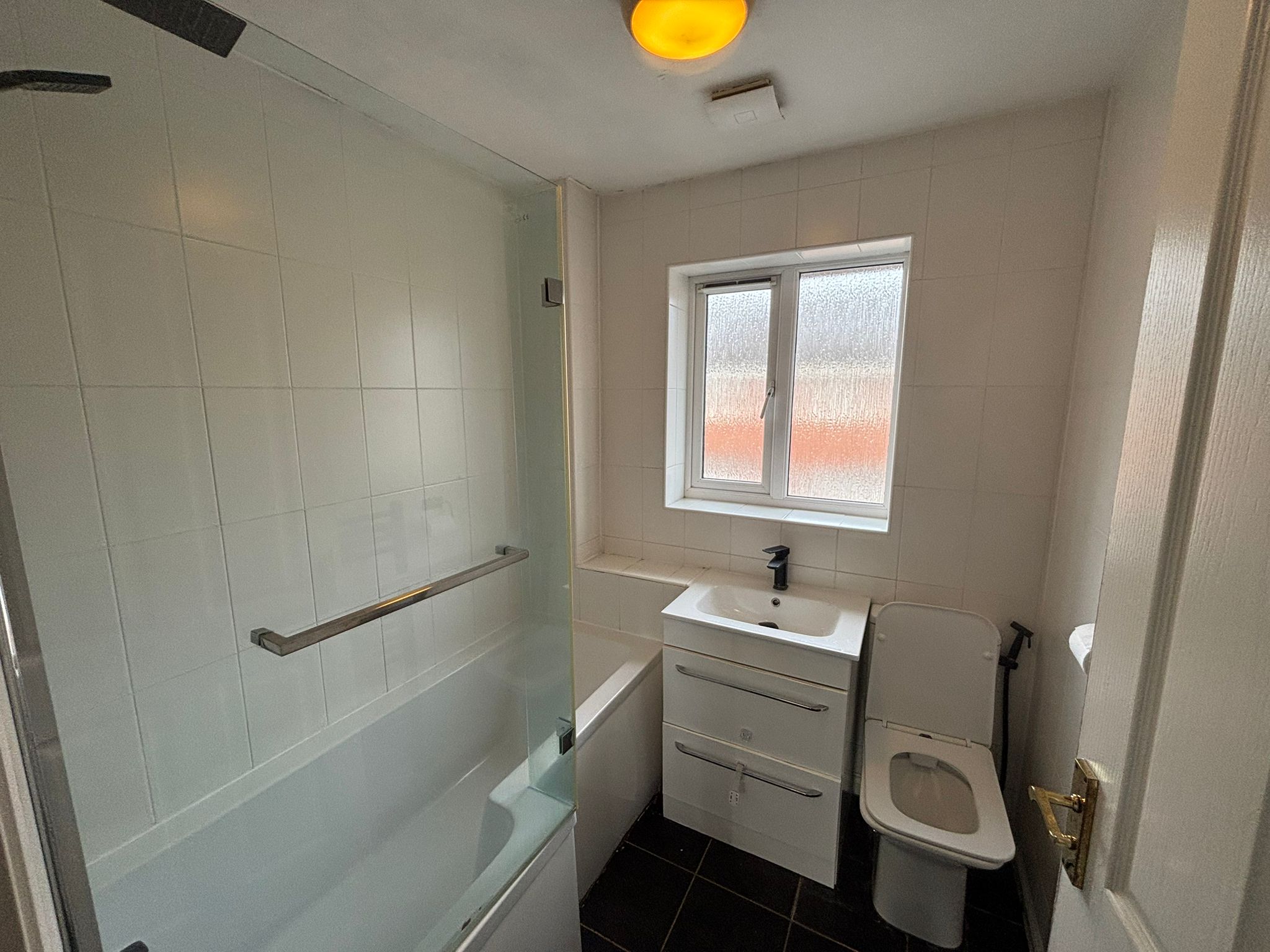 Grenadier Drive, Lower Stoke Image19