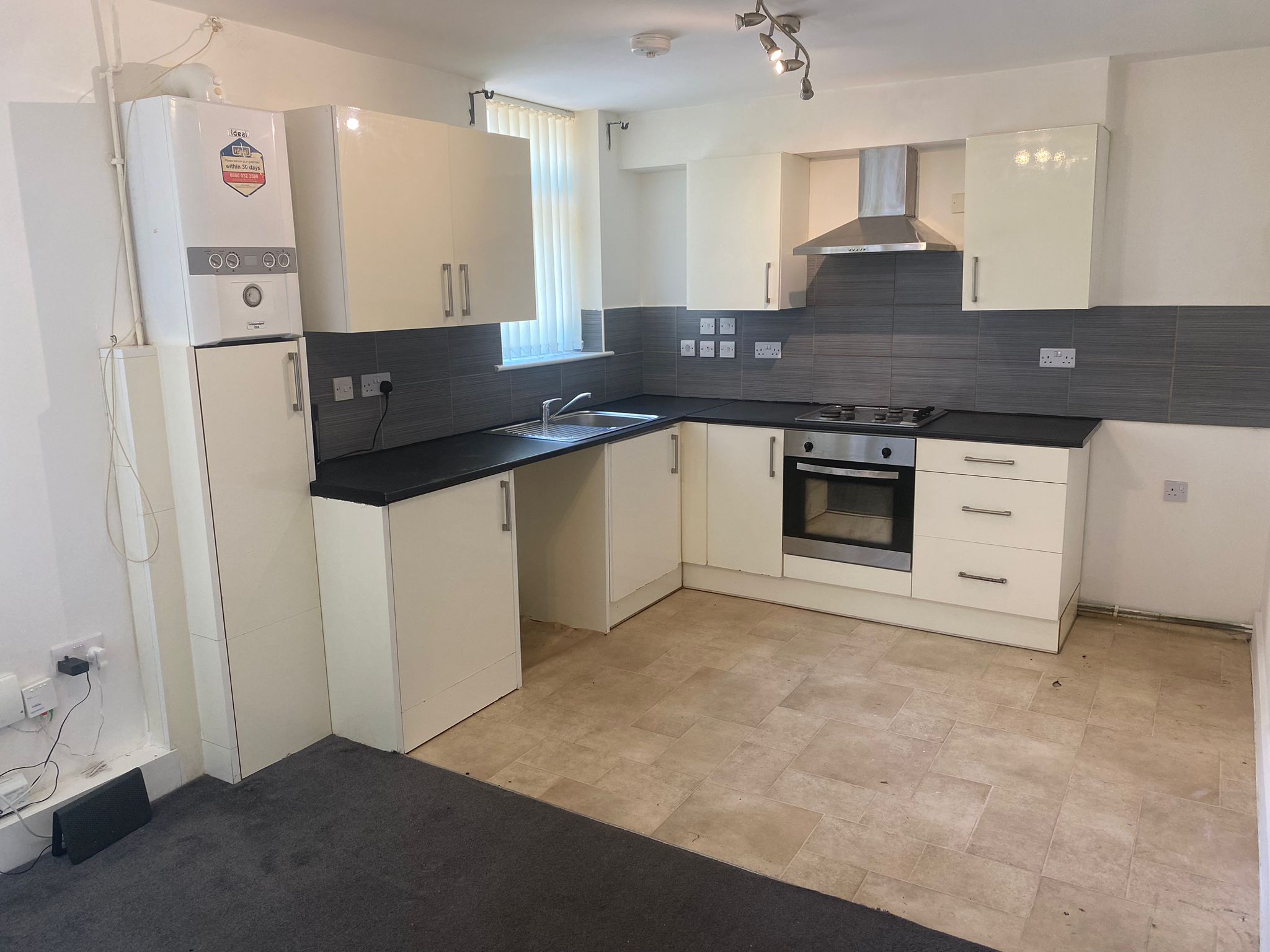 Barley Lea House, Stoke Aldermoor Image4