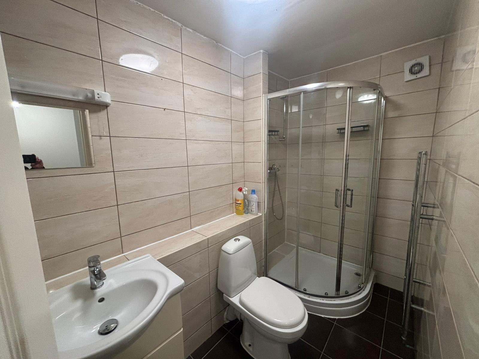 Barley Lea House, Stoke Aldermoor Image10