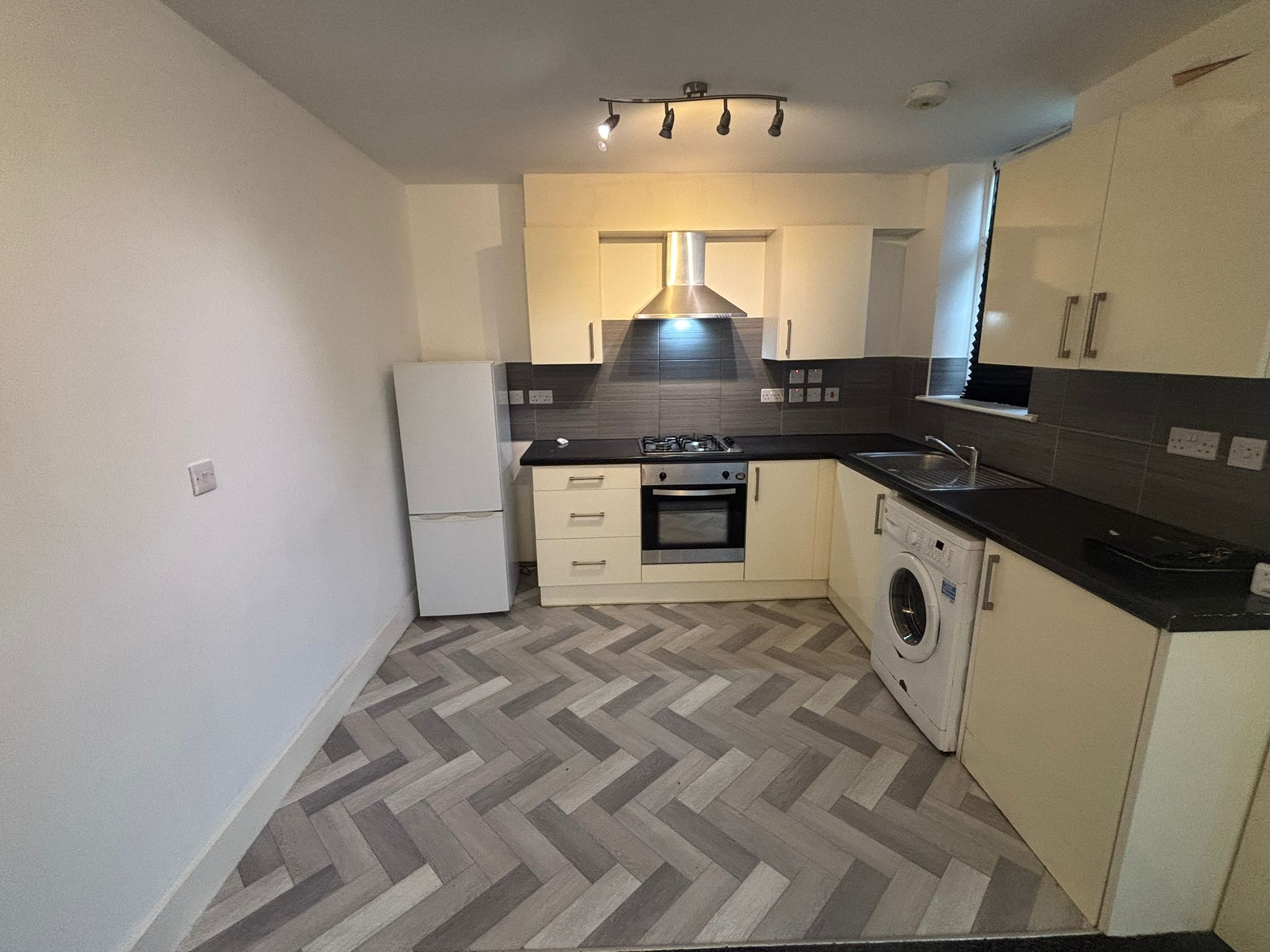 Barley Lea House, Stoke Aldermoor Image4