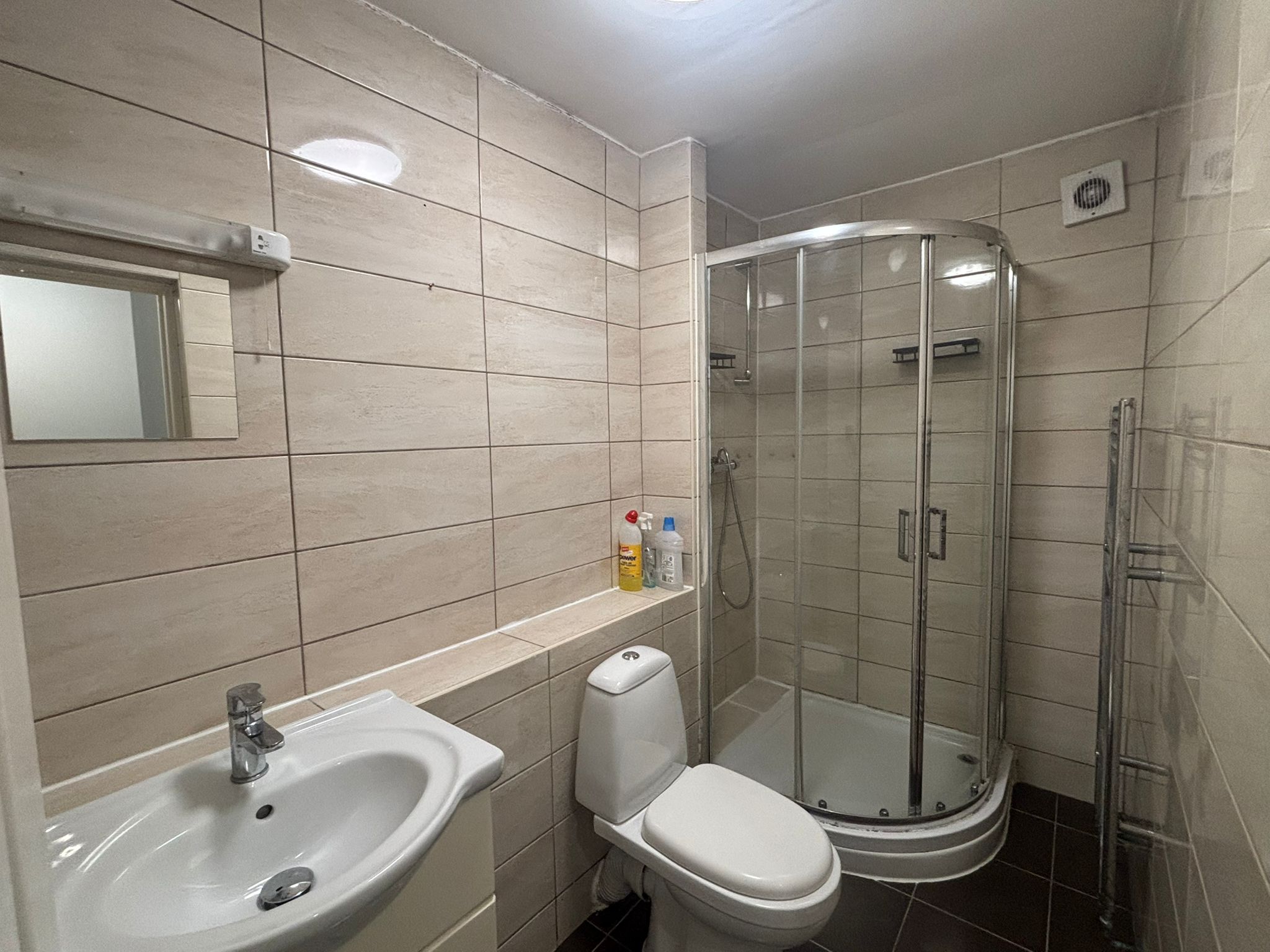 Barley Lea House, Stoke Aldermoor Image12