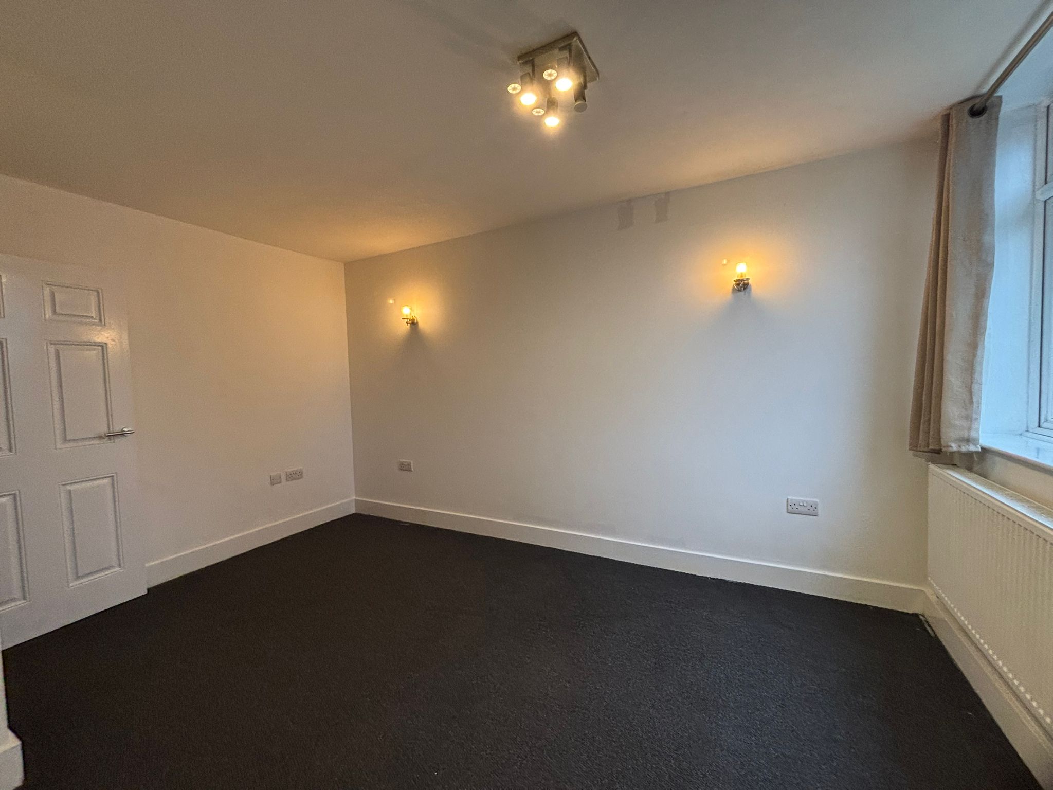 Barley Lea House, Stoke Aldermoor Image2