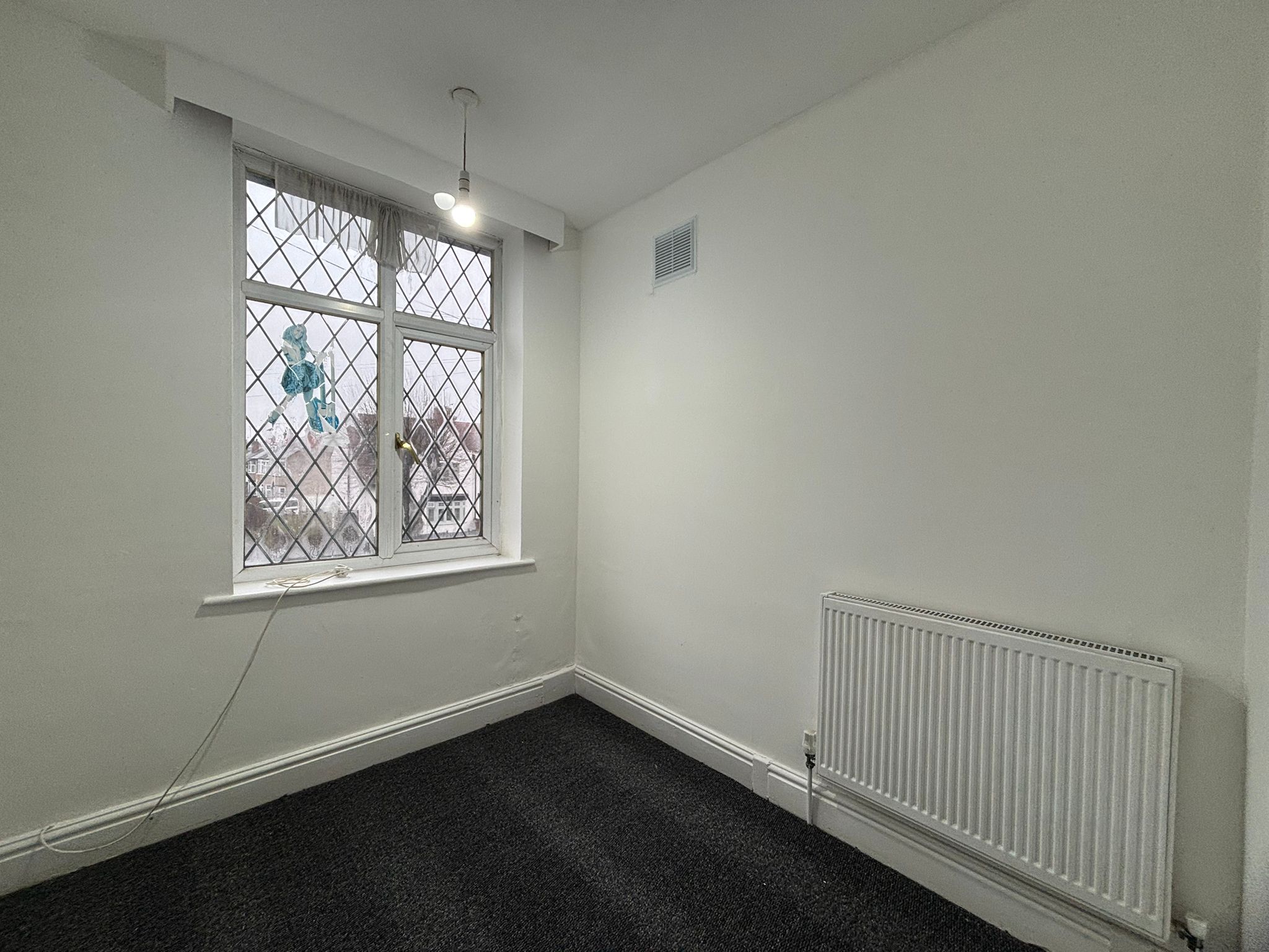 Moseley Avenue, Coundon Image16