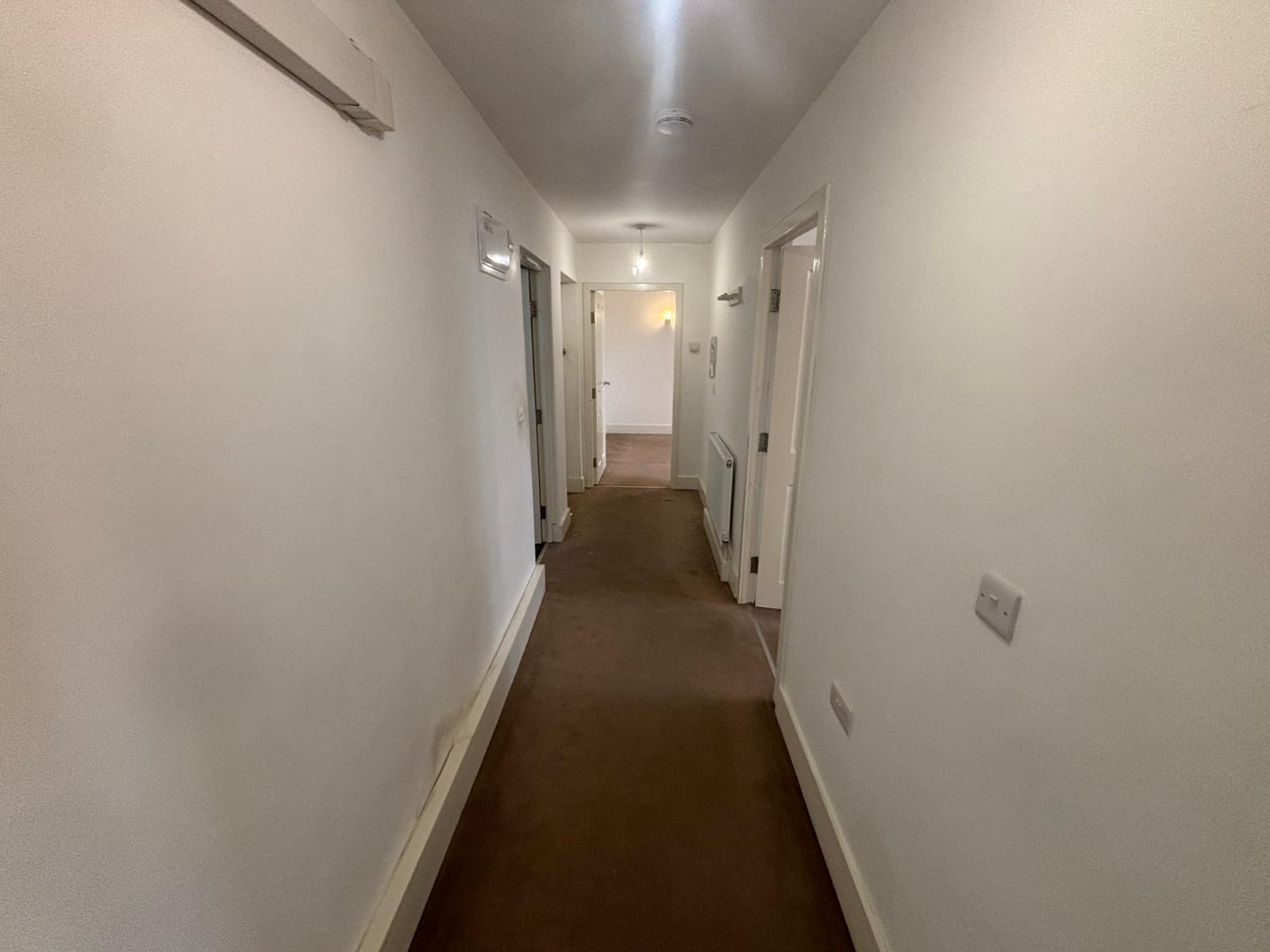 Barley Lea House, Stoke Aldermoor Image5