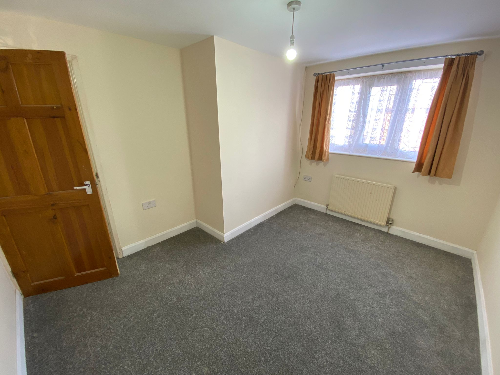 Montrose Drive, Nuneaton Image11