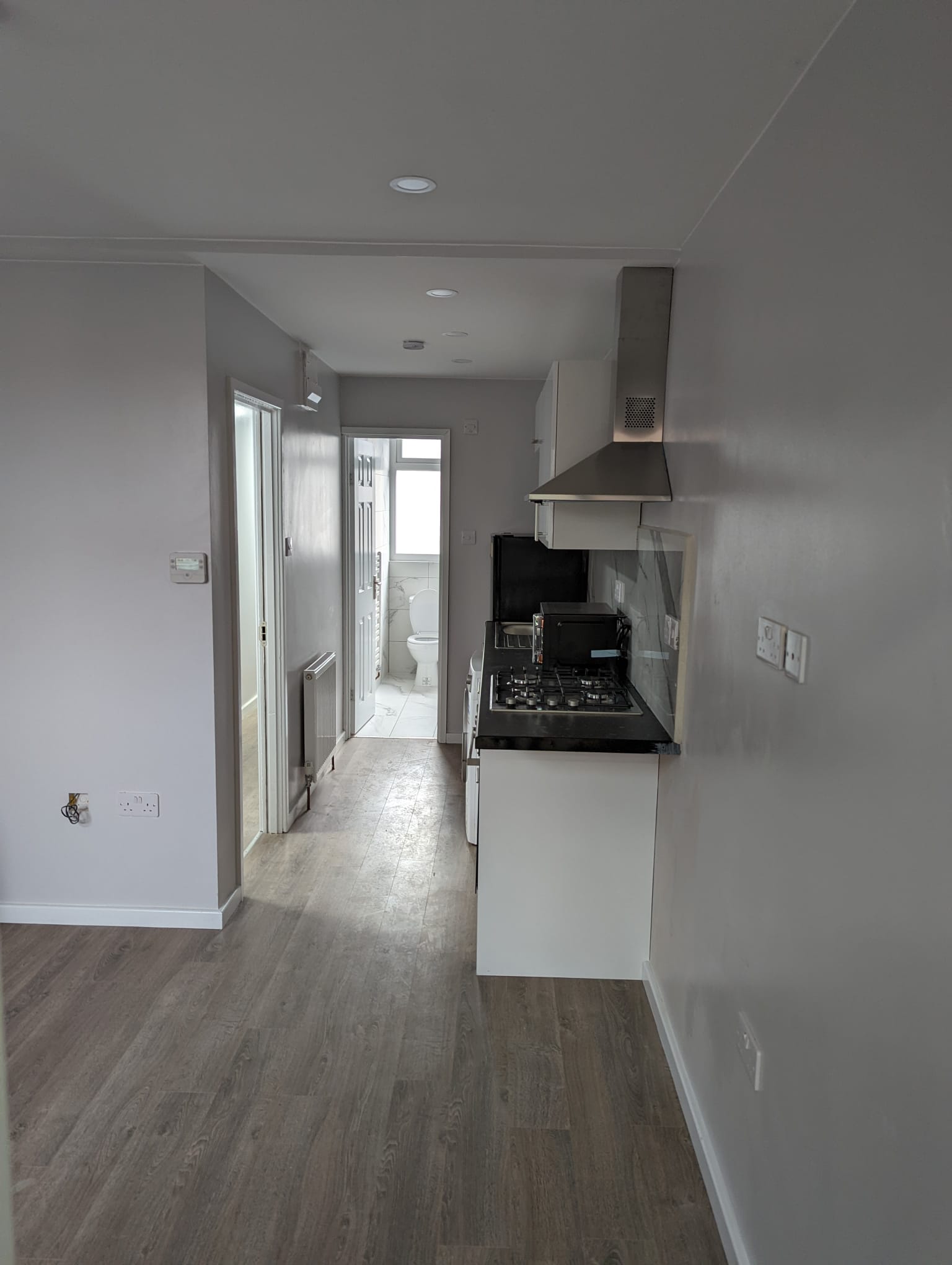 Red Lane, Paradise Image3