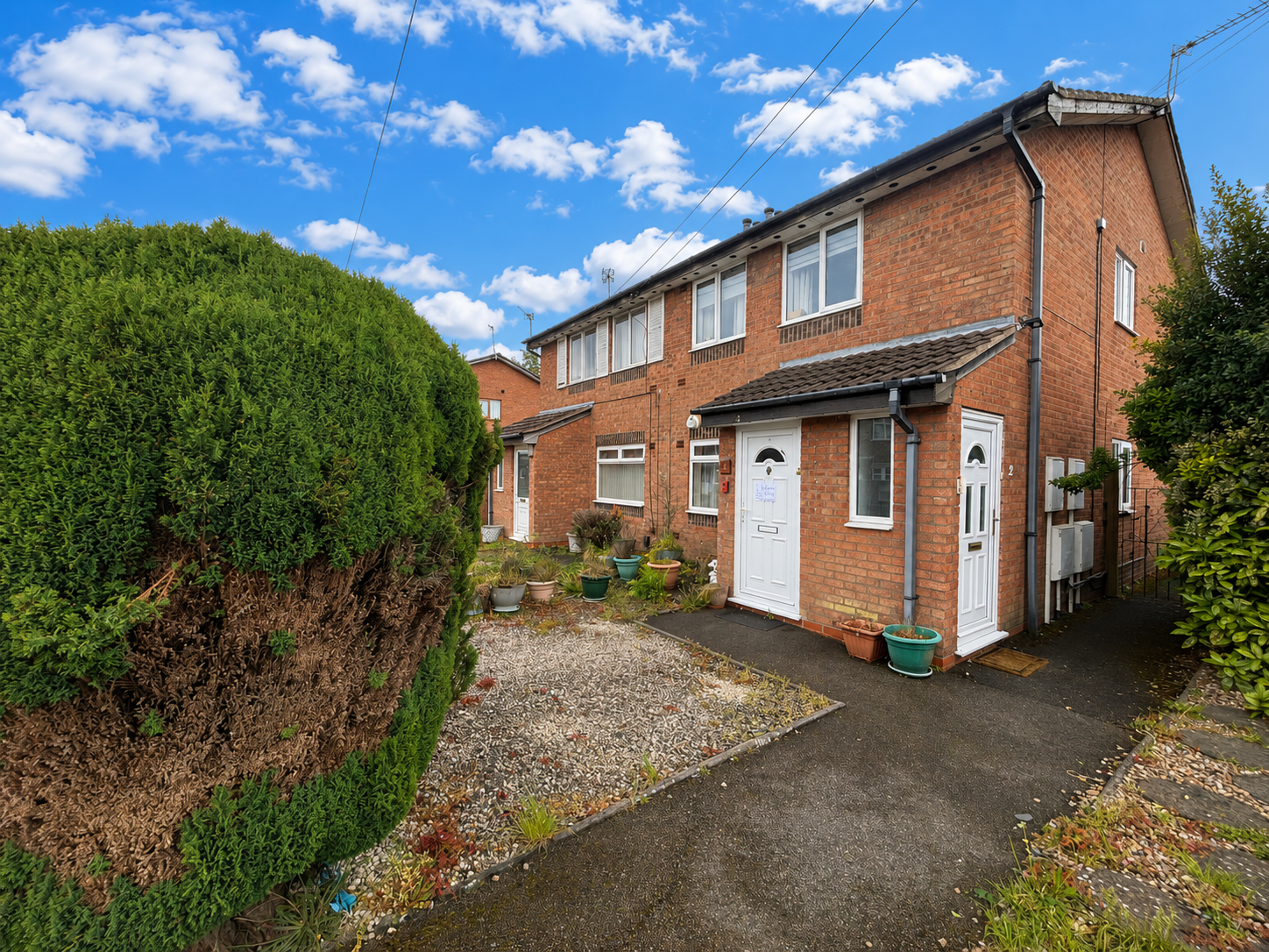 Holbein Close, Bedworth Image1