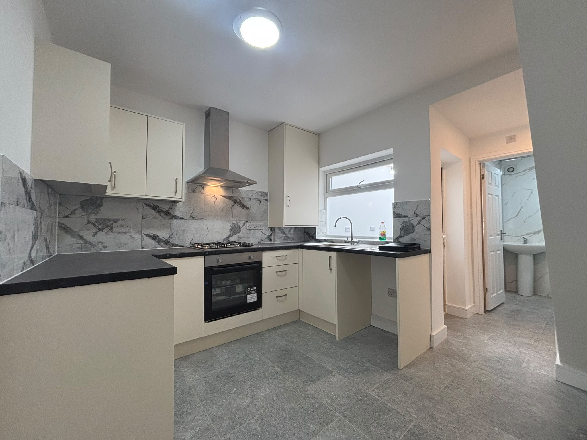 Harnall Lane East, Hillfields Image4