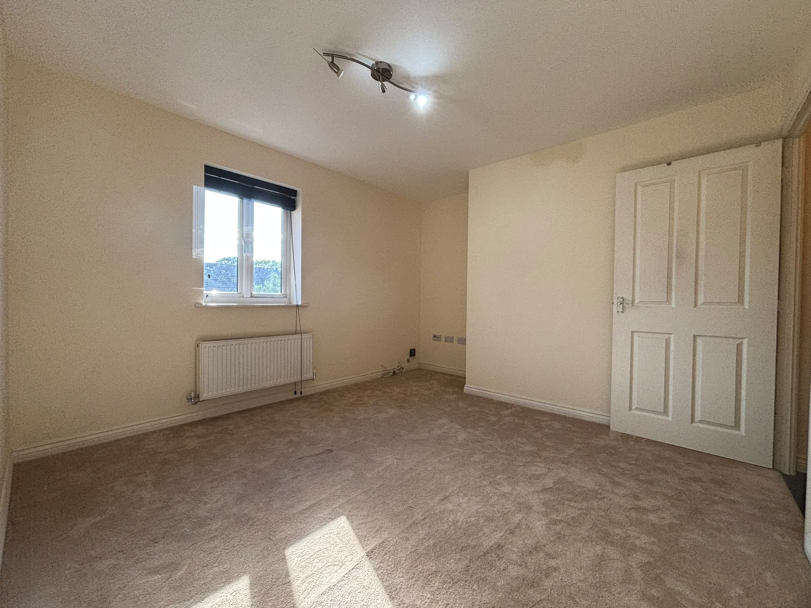 Gibraltar Close, Lower Stoke Image4