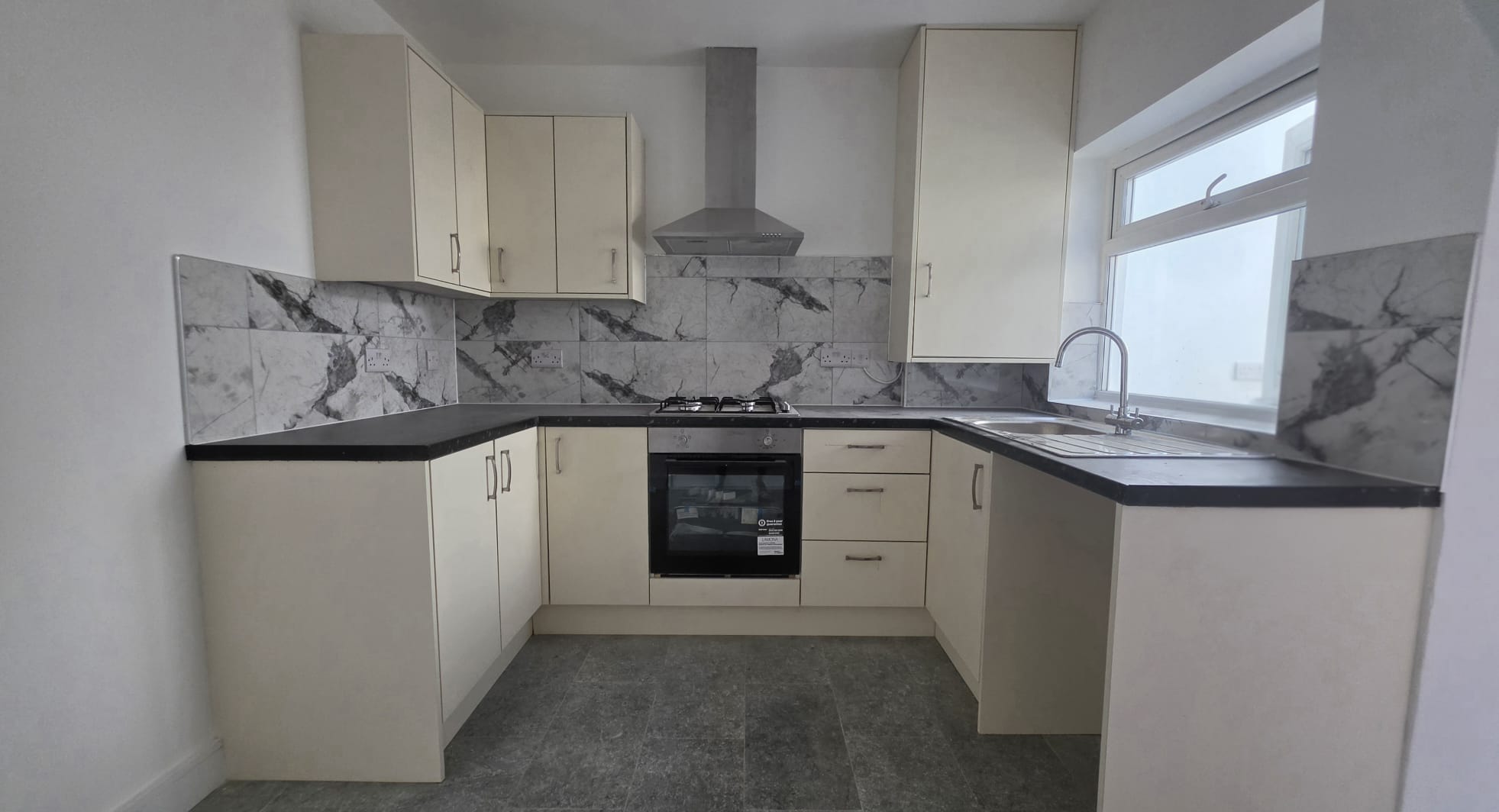 Harnall Lane East, Hillfields Image5