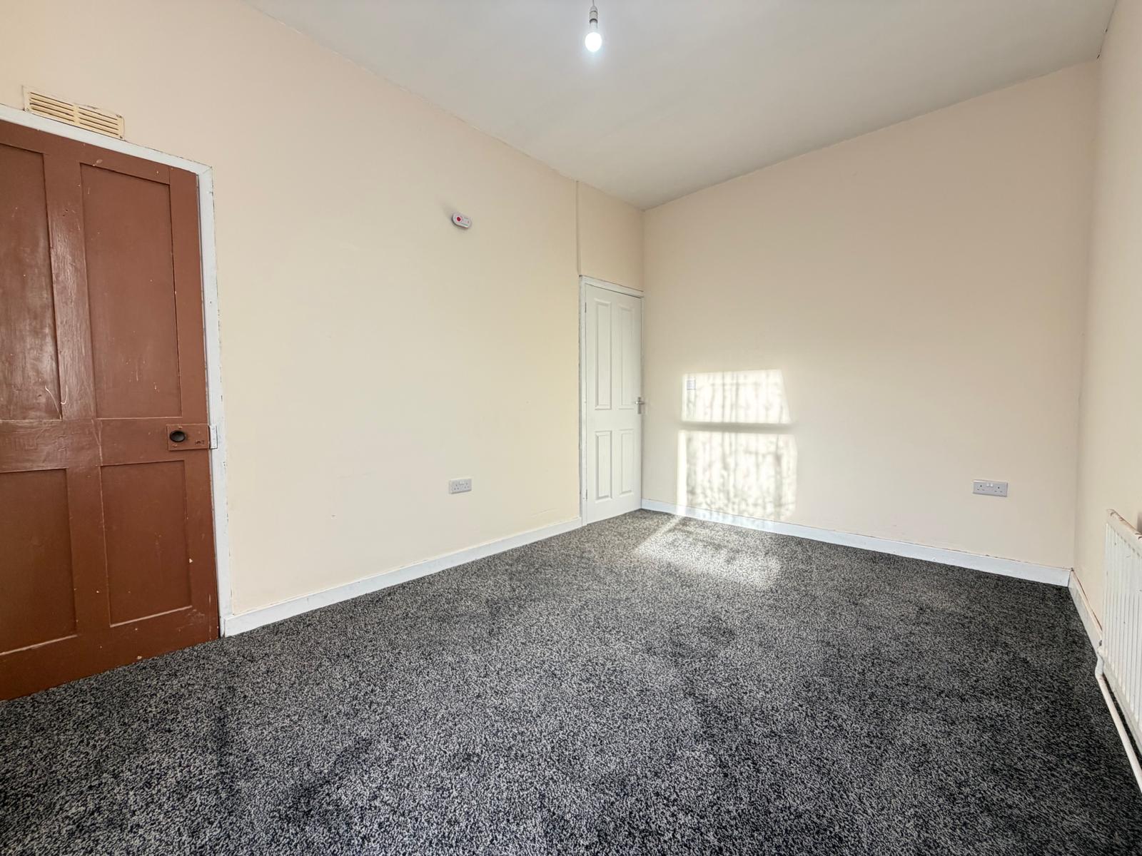 Cambridge Street, Hillfields Image16